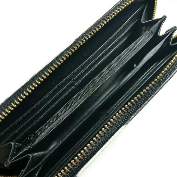 *LAST ONE* 🎉Host Pick🎉 Marilyn Monroe wallet - Picture 3 of 3